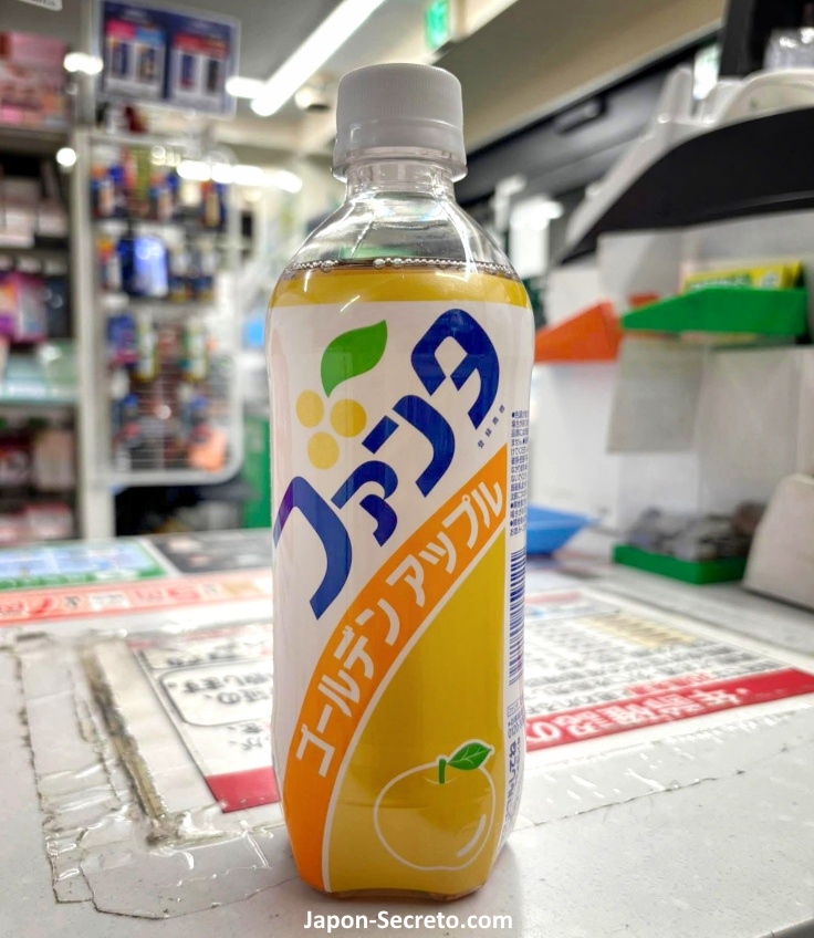 Fanta japonesa sabor manzana golden (Japón)