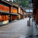 Dónde dormir en Kanazawa: mejores barrios, hoteles y ryokan recomendados de calidad y precio asequible, alojamiento barato, hospedaje bien situado. Foto: Barrio tradicional de geishas de Higashichaya, en Kanazawa