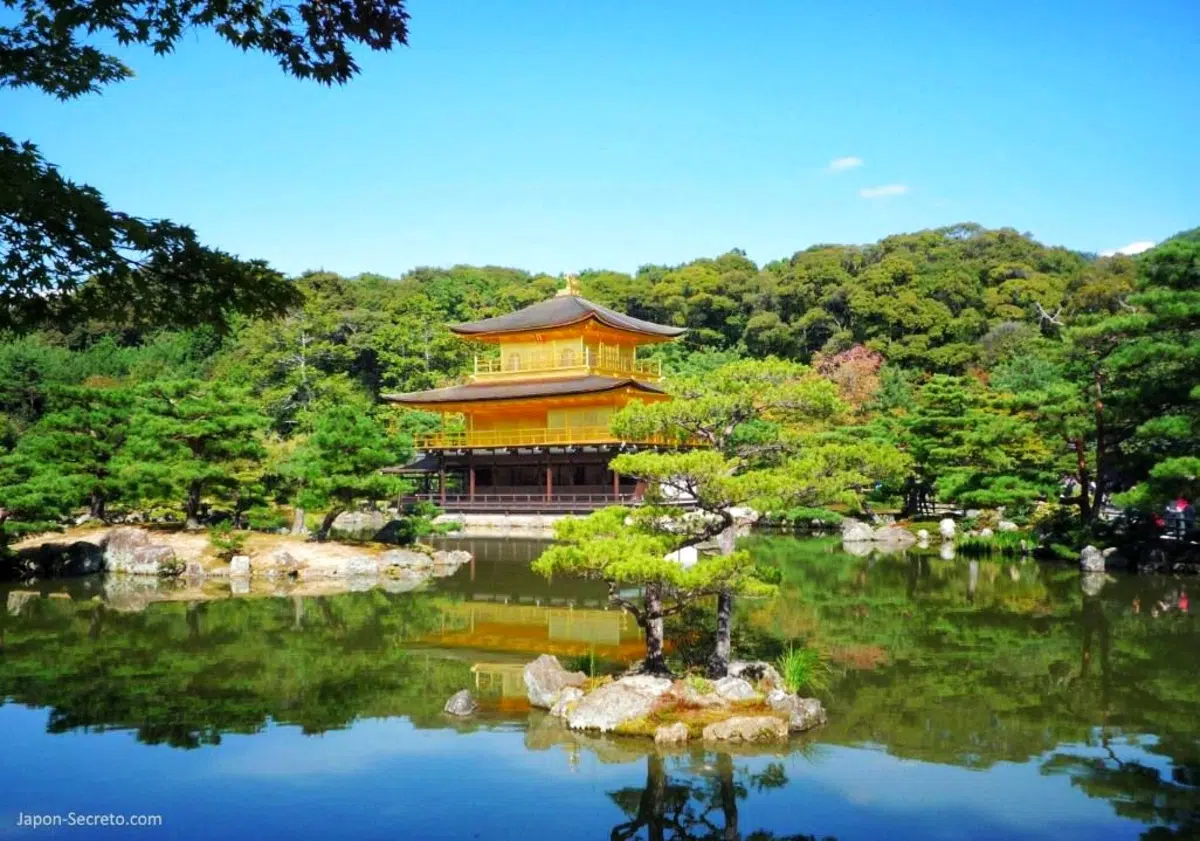 Kinkakuji (金閣寺), el templo del Pabellón dorado en Kioto: cómo llegar, horario, precio de la entrada, fotos y consejos de este lugar típico del japonismo