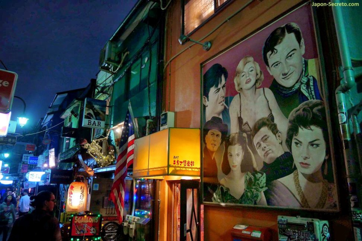 Golden Gai (新宿ゴールデン街), callejón de bares muy pequeños en Kabukicho, Shinjuku, Tokio: cómo llegar, horario, precios, mejores izakayas