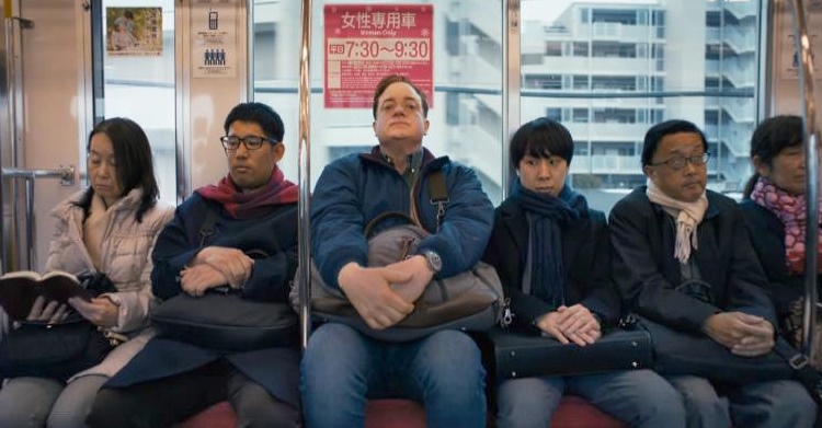 Brendan Fraser en la línea Yamanote de Tokio en una película de 2025