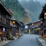 Ruta Nakasendo de Magome a Tsumago: cómo llegar, qué ver, senderismo, itinerario. Foto: Tsumagojuku al anochecer en otoño