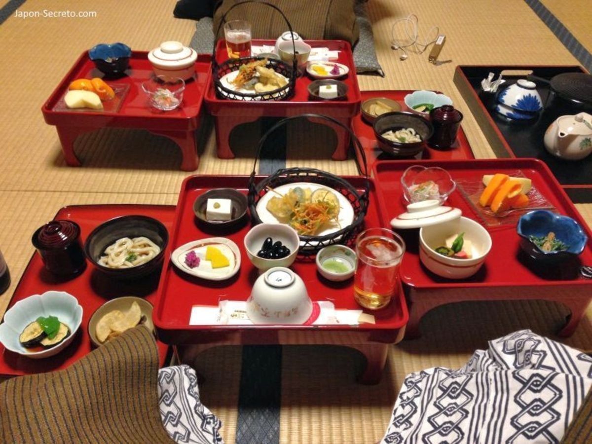Shōjin ryōri, la comida budista vegetariana japonesa: platos típicos y dónde comerla. Foto: cenando en el templo Fudoin (shukubo) de Koyasan