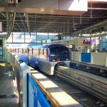 Tokyo Monorail (東京モノレール) o monorraíl de Tokio (Japón), el mejor transporte para viajar entre el aeropuerto de Haneda y la estación de Hamamatsuchō (モノレール浜松町), en pleno centro de la ciudad, precio, cómo llegar, cómo usarlo, duración, maletas y equipaje permitidos