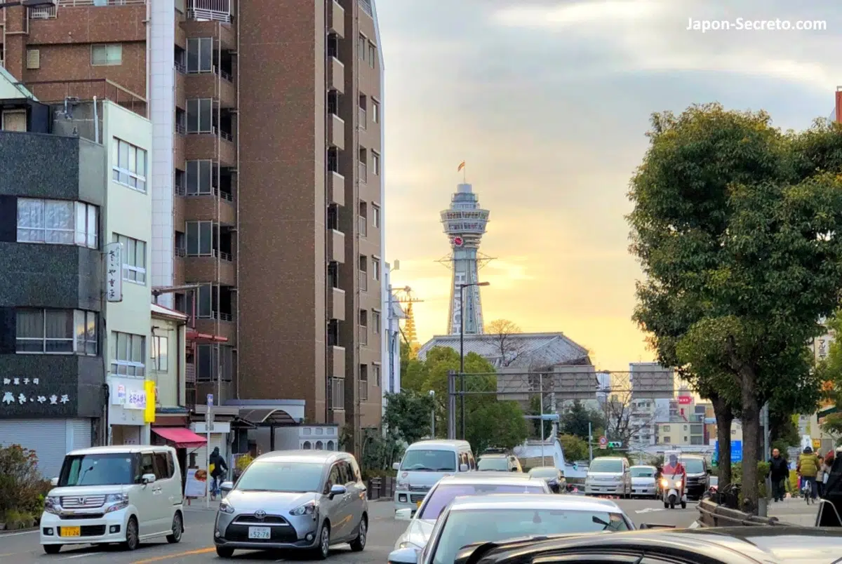 Tennoji, distrito de Osaka situado al sur: cómo llegar y qué ver. Foto: Torre Tsutenkaku en el barrio de Shinsekai (distrito de Tennoji)