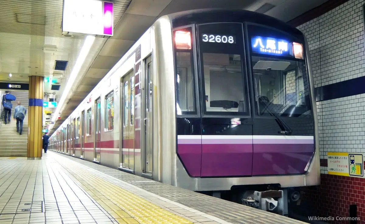 Guía de transporte para moverse por Osaka, trenes, metros y autobuses. Foto: metro línea Tanimachi