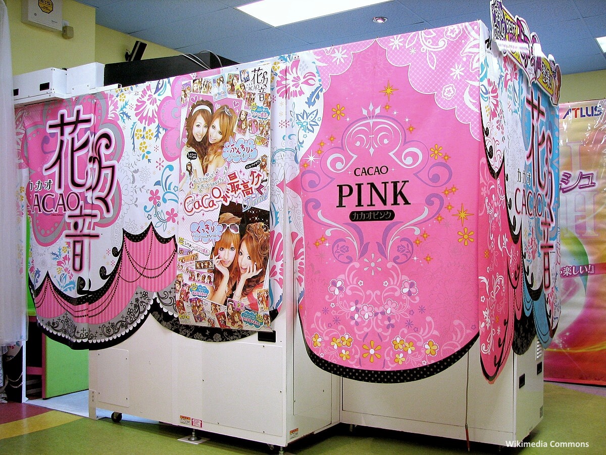 Purikura las cabinas de foto o fotomatones japoneses kawaii: cómo se usan, dónde se encuentran en Tokio, Osaka, etc.