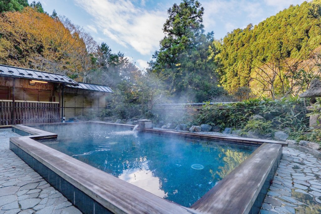 Kurama Onsen (Kioto): baños termales onsen al aire libre o rotenburo
