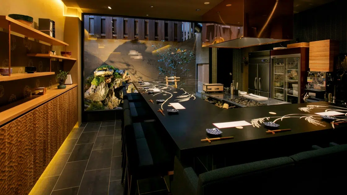 Temarizushi To Nihoncha Souden (手鞠鮨と日本茶 宗田), restaurante de omakase sushi en Kioto