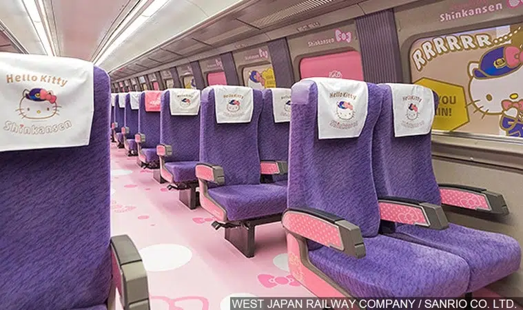 Interior del Hello Kitty Shinkansen, el tren bala más kawaii, entre Shin-Osaka y Fukuoka