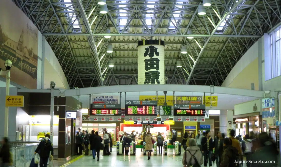 Estación de Odawara, en Kanagawa. Lugar de paso para visitar Hakone