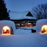 Festival de las Kamakura de Nieve de Yokote (横手の雪祭り, Yokote No Yuki Matsuri) con iglús iluminados, invierno en Japón