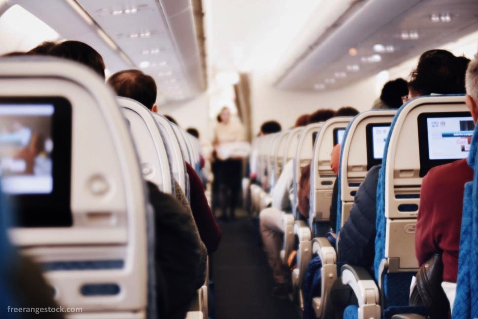 Cabina de avión en vuelo comercial