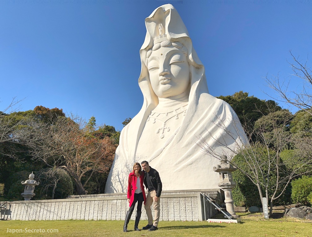 Kannon gigante de Ōfuna (大船観音) en Kamakura (Kanagawa)