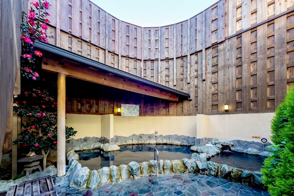 Rotenburo del sentō Daikokuyu en Oshiage. Onsen tattoo friendly en Tokio donde bañarse con tatuajes