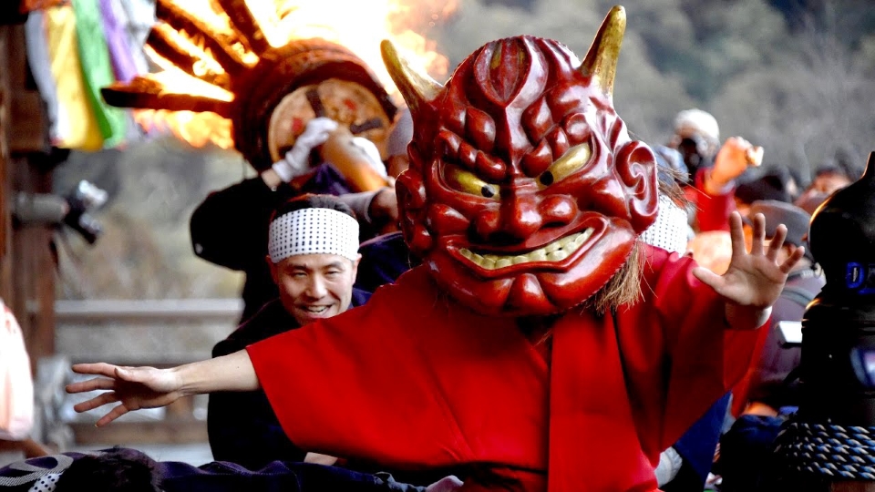Festival Dadaoshi (だだおし): ritual de fuego de Nara que expulsa demonios en el templo Hasedera de Sakurai